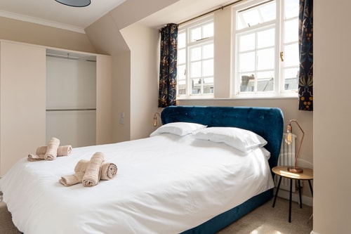 Tranquil 3BD Haven by the Sea in Littlehampton 2 Hello Guest