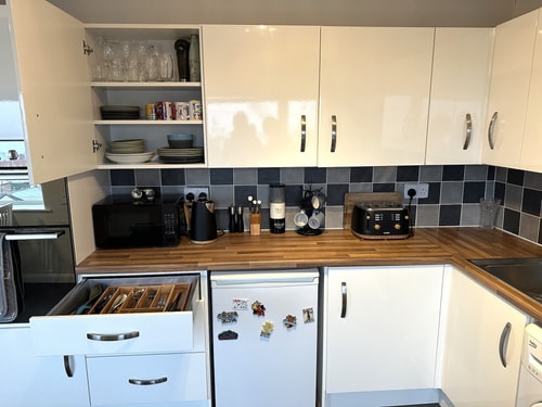 Bright Seaside Apartment with Stunning River Views 13 Hello Guest