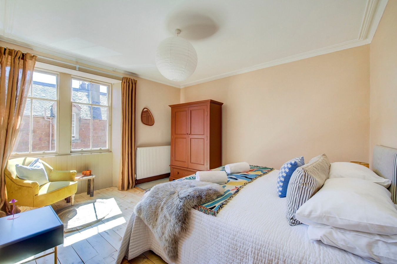 Stylish 1BD Seaside Flat North Berwick 11 Hello Guest