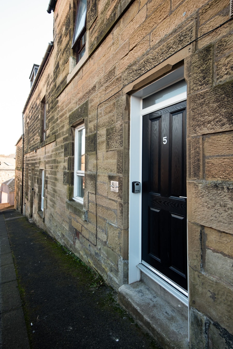 T&J House in Eyemouth: Cozy Coastal Retreat 16 Hello Guest