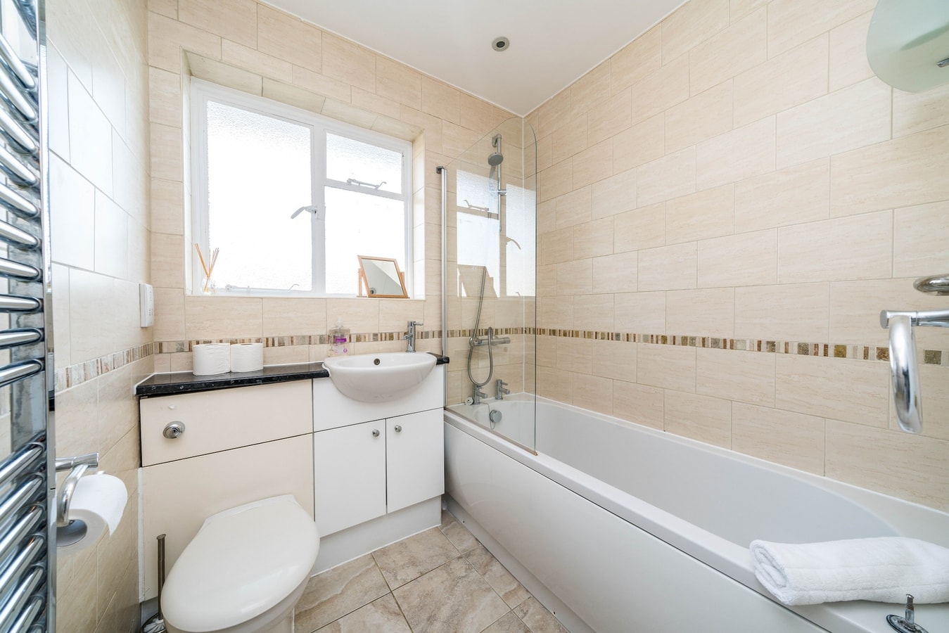 NEW 2BD Flat Heart of Battersea - Close to Station 16 Hello Guest