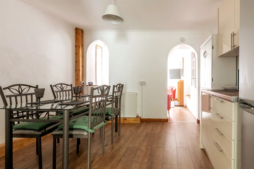 Stylish 2BD Family Hideaway in Dover 11 Hello Guest