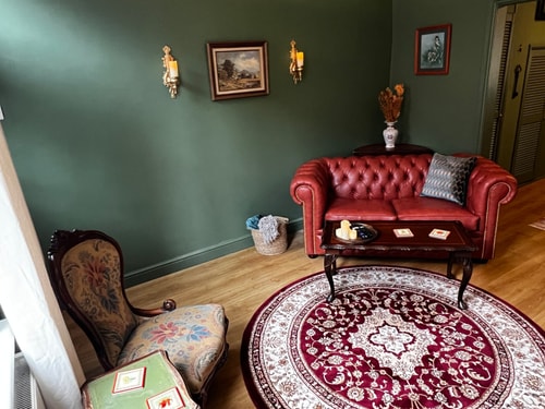 Robin’s Hollow: 2BD Home Near Wrexham AFC 2 Hello Guest