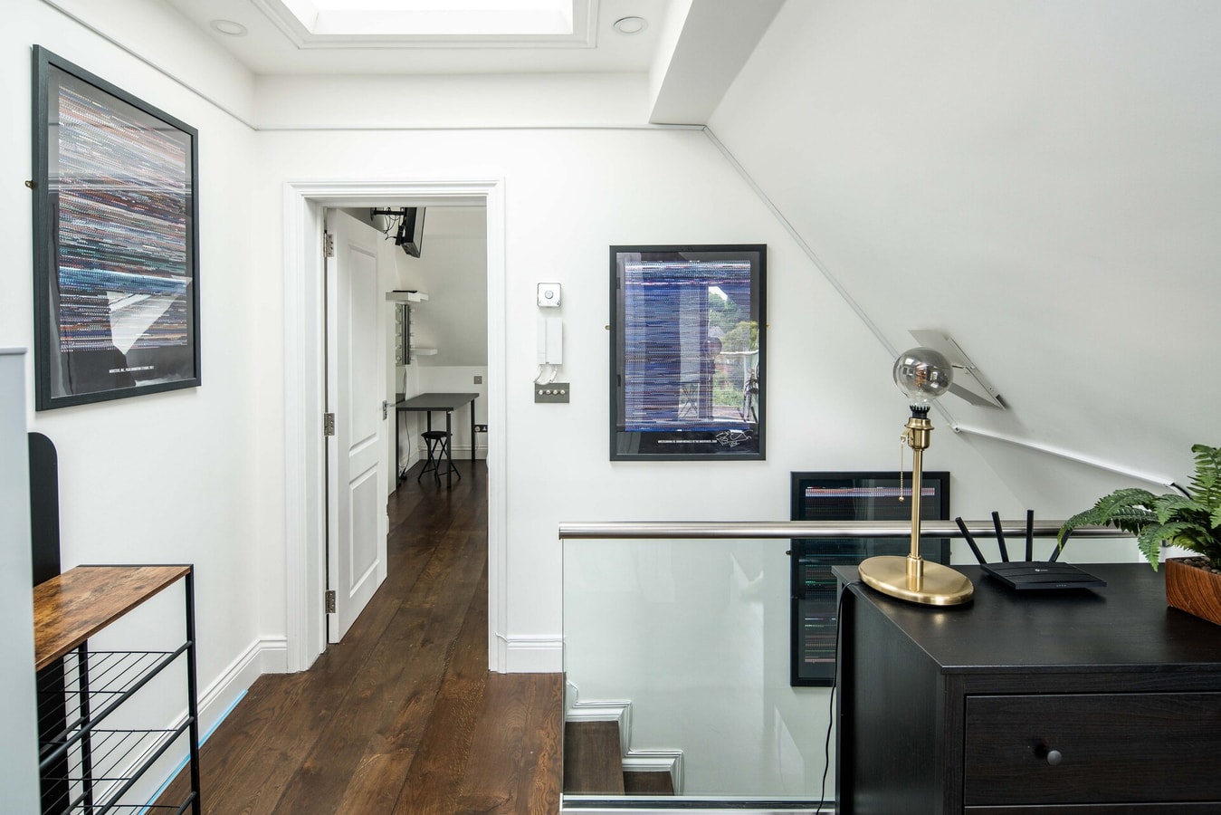 Sleek and Stylish 1BD Apt w/ Balcony, Hammersmith 20 Hello Guest