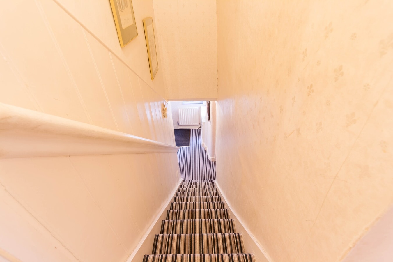 Holiday Home of the Month! Finchley, Sleeps 5 21 Hello Guest