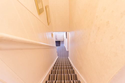 Holiday Home of the Month! Finchley, Sleeps 5 21 Hello Guest