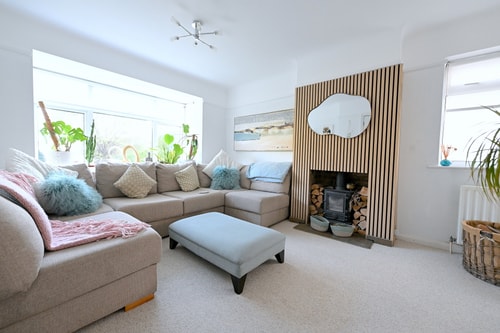 Charming Home w Garden Near Train & River