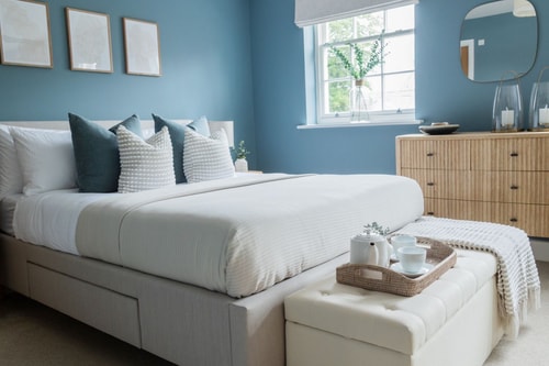 Stylish 3BD Townhouse in Central Winchester 13 Hello Guest