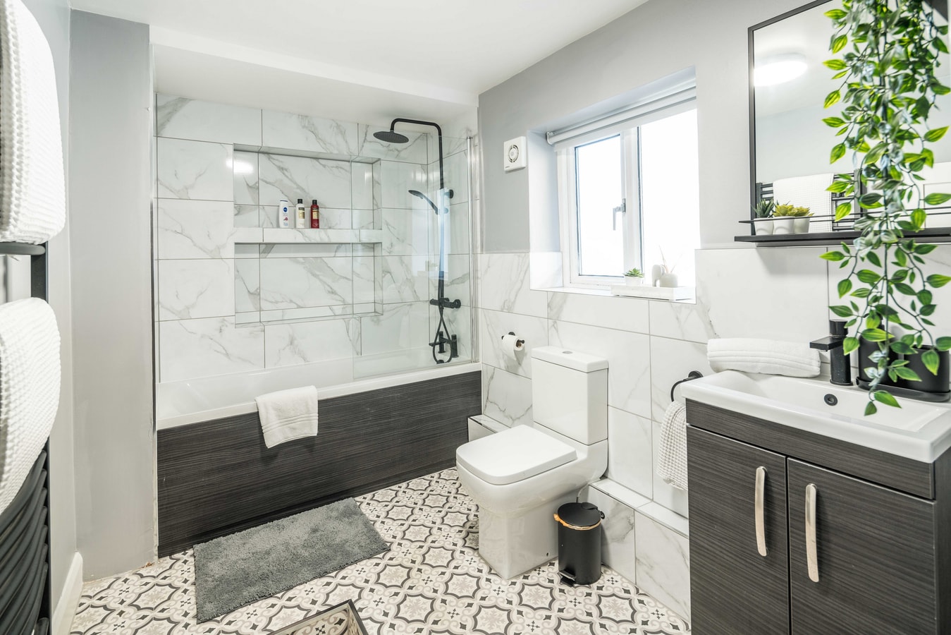 Spacious 1BR Flat in Wanstead: Garden & Comfort 17 Hello Guest