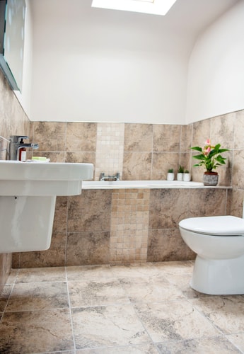 Charming 2 Bedroom Flat in the Heart of Kirriemuir 14 Hello Guest