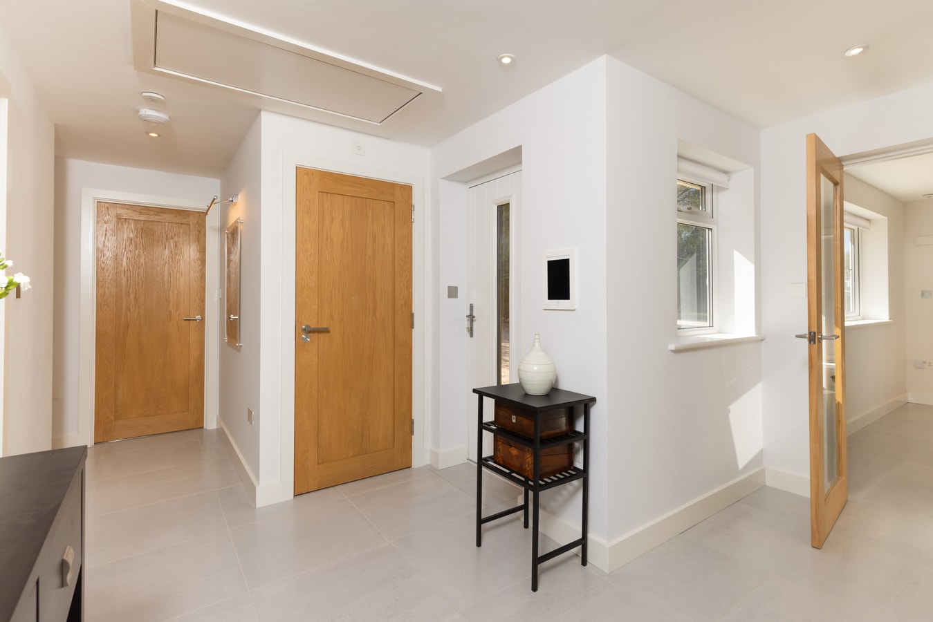 Spacious 4BD Smart Home in Idyllic Rural Setting 18 Hello Guest