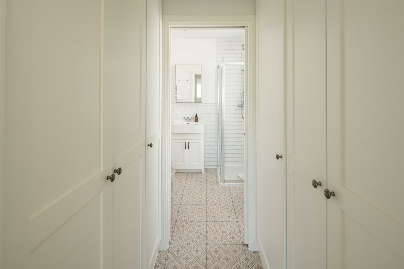 Stylish Crouch End 2B2B Flat - Sleeps 4 13 Hello Guest