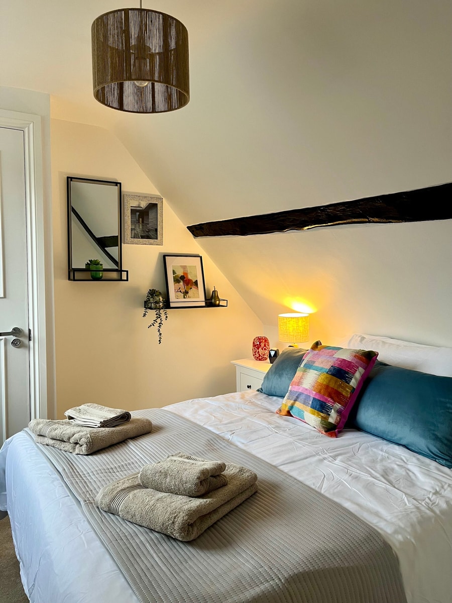 Charming 2B Georgian Flat in Historic Tring 7 Hello Guest