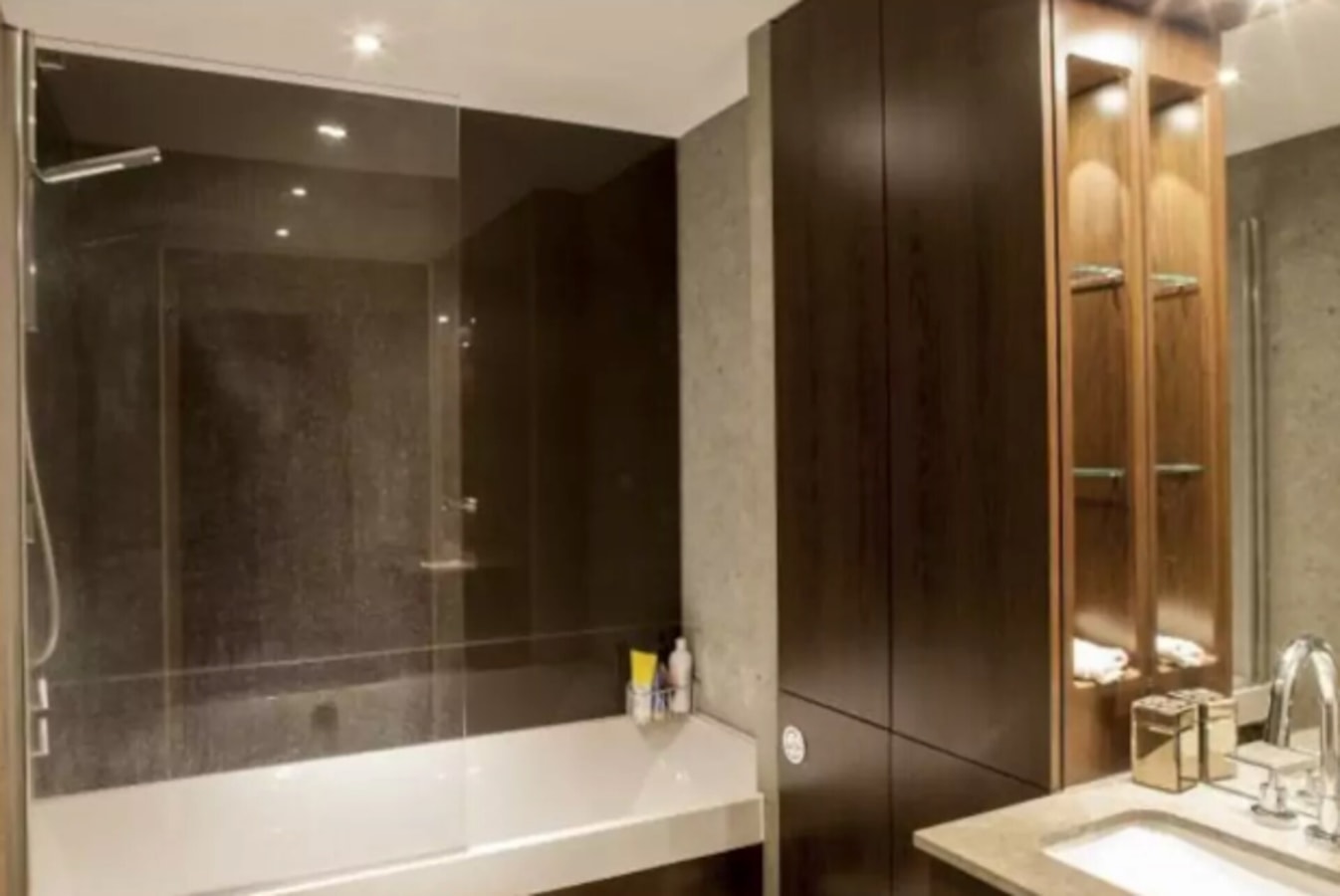 Luxury modern 2BD flat in centre 14 Hello Guest