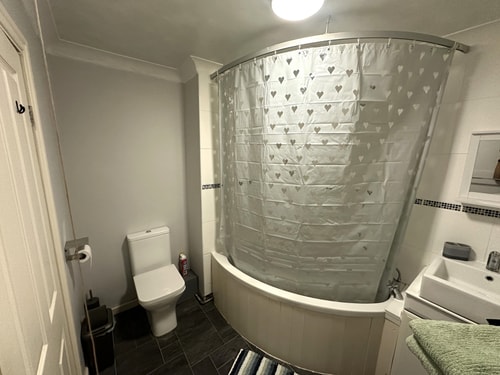 Bright Seaside Apartment with Stunning River Views 28 Hello Guest