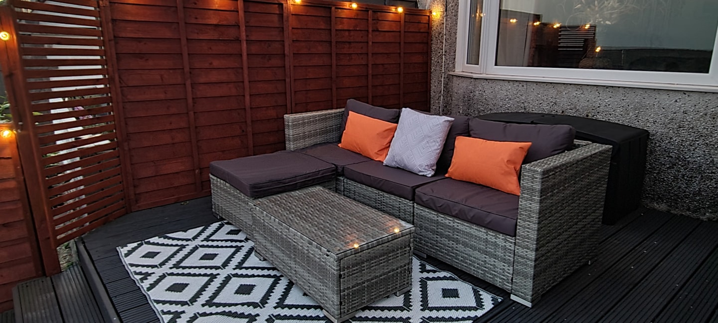 2BD Holiday Home Stunning views of the Sea & Gower 47 Hello Guest