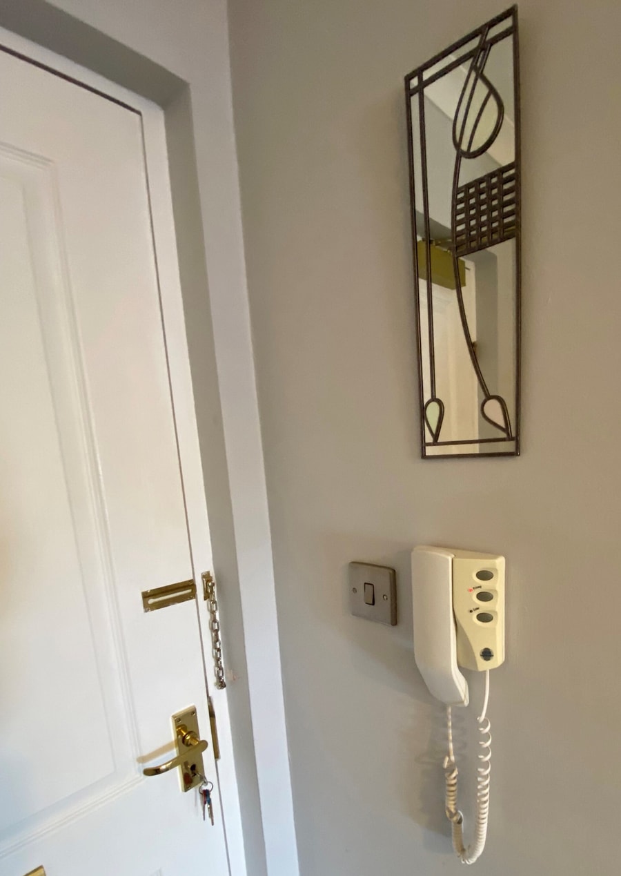 NEW Super 2 Bedroom Flat in Falkirk 9 Hello Guest