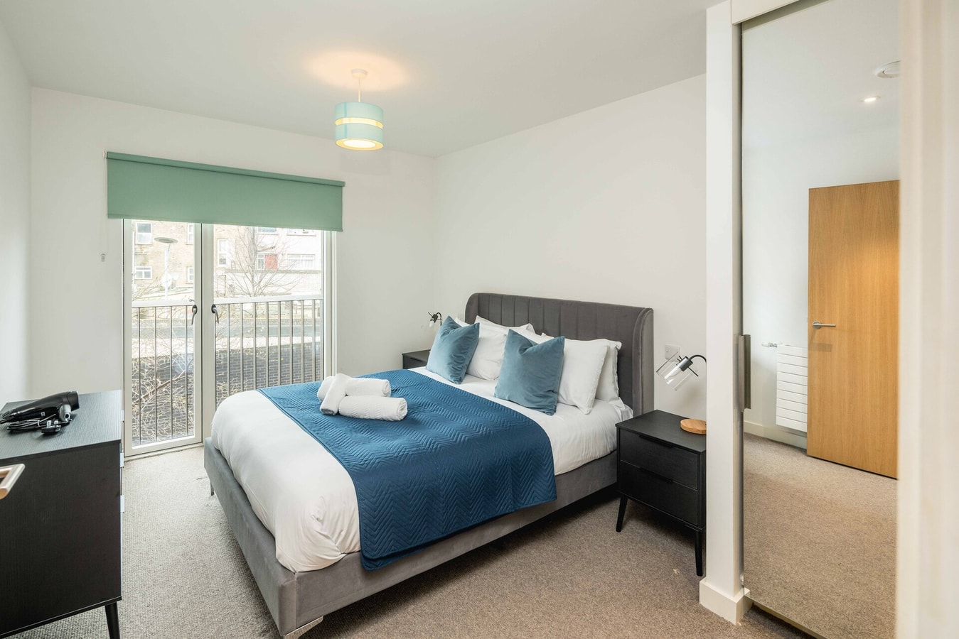 Modern 2 bed Flat Near O2 & Canary Wharf 5 Hello Guest