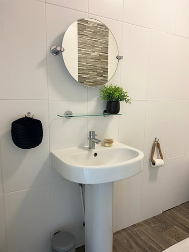 Spacious 2BD Flat with Stunning Views Folkestone 15 Hello Guest