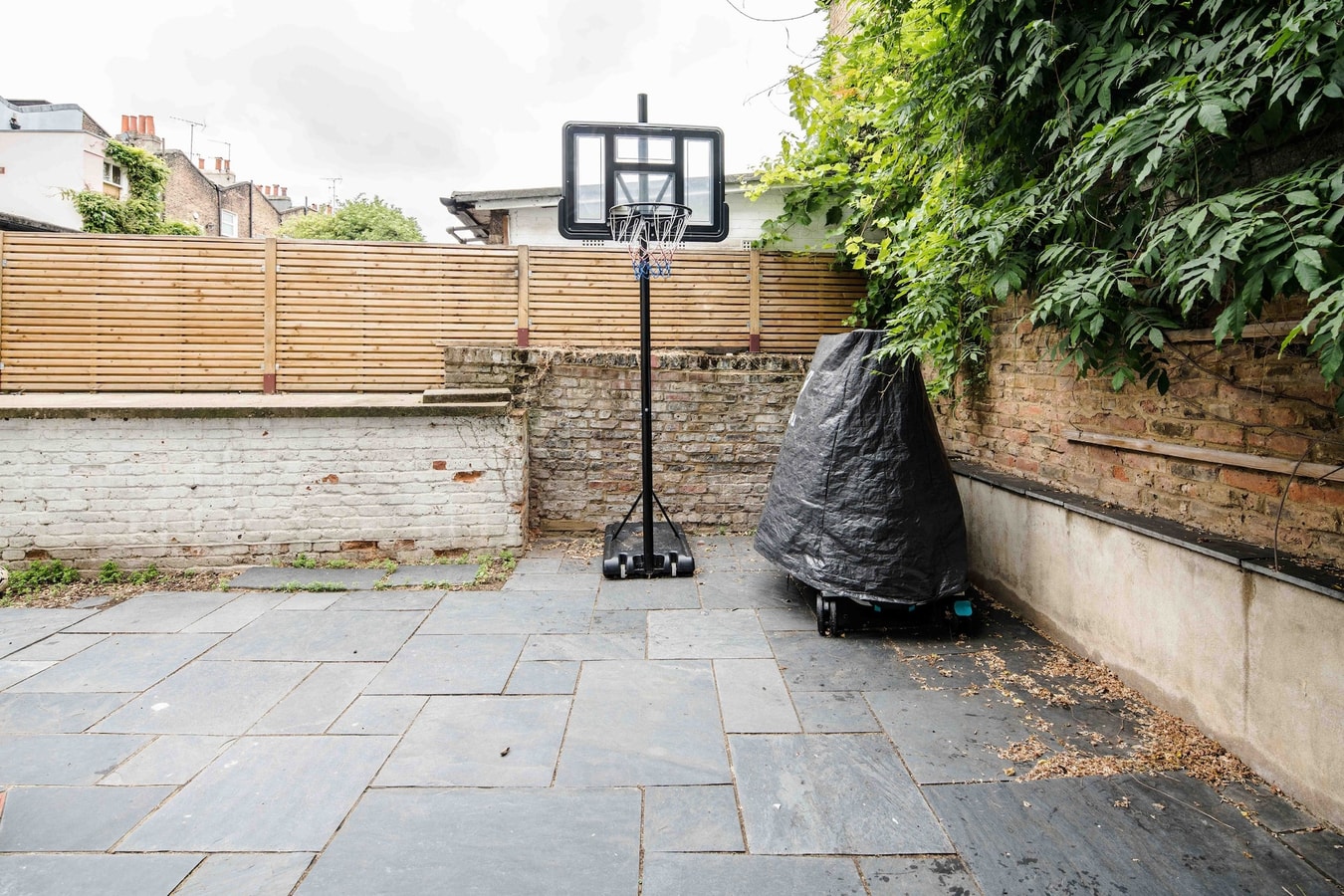 Stylish 2 Bedroom / 2 Bath in Notting Hill 17 Hello Guest