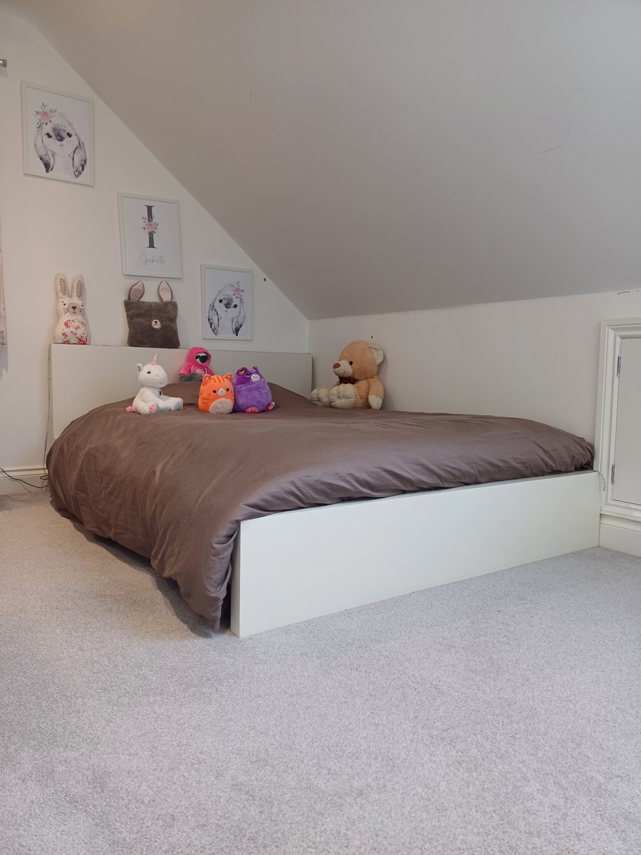 Charming 4B Bungalow w/ Garden Near Beach & Downs 9 Hello Guest