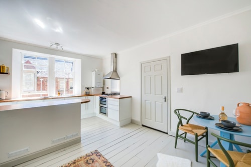 Stylish 1BD Seaside Flat North Berwick 7 Hello Guest