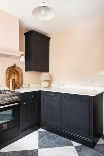 Elegant and Peaceful 2BD apt - Barons Court/London 12 Hello Guest