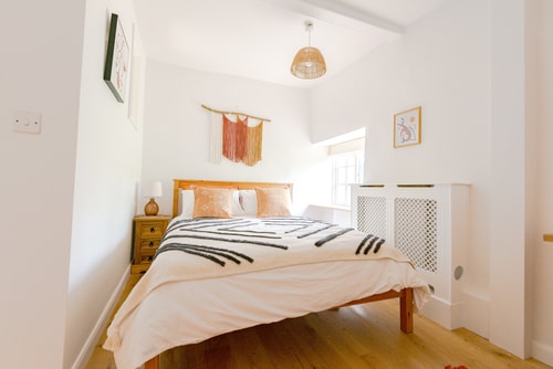 Beautiful 3BD Thatched Stone Cottage Kettering 18 Hello Guest