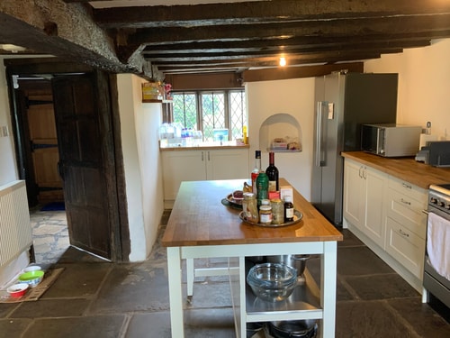 Delightful 4BD Home full of Flair Edenbridge Kent 8 Hello Guest