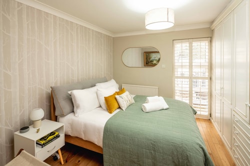 Serene Garden Flat - Steps from Tower Bridge 1 Hello Guest