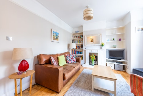 West London Gem Chic 1BD Patio Flat Retreat 0 Hello Guest
