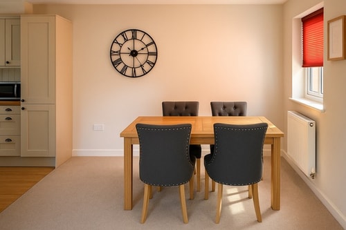 Elegant 2BD Townhouse in Thirsk: Cozy & Stylish 2 Hello Guest
