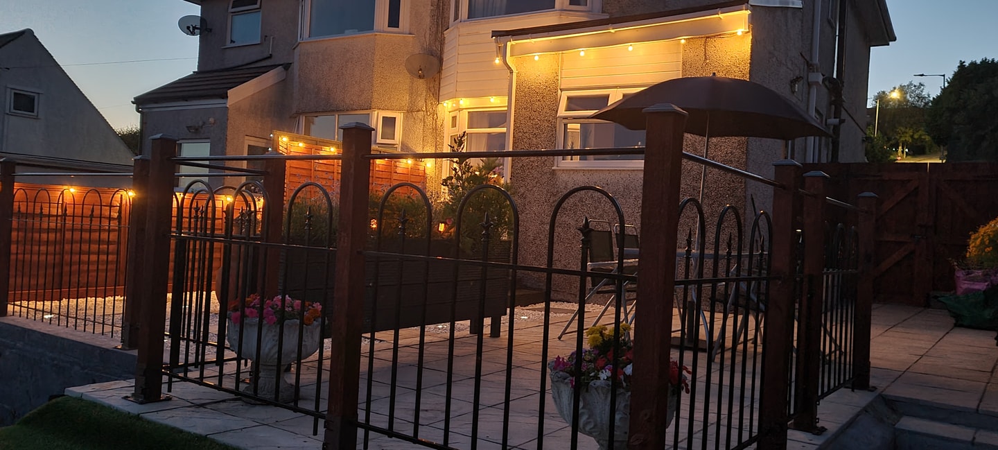 2BD Holiday Home Stunning views of the Sea & Gower 36 Hello Guest