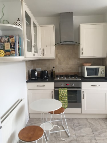 NEW 2BD Flat Heart of Battersea - Close to Station 3 Hello Guest