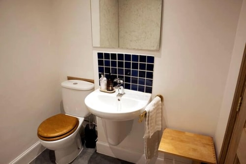 Elegant & Sunny 2BD basement stay, Edinburgh! 10 Hello Guest