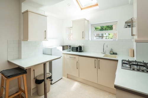 Super 2BD Maisonette in Queens Park, Maida Vale 4 Hello Guest