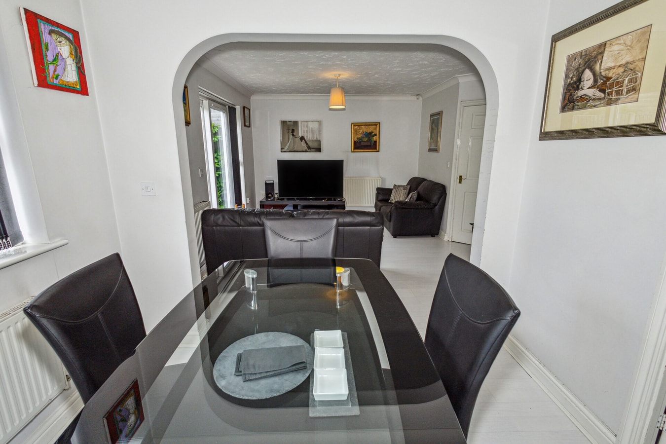 Urban Oasis - Modern 2B/2B Retreat Near Nature 26 Hello Guest