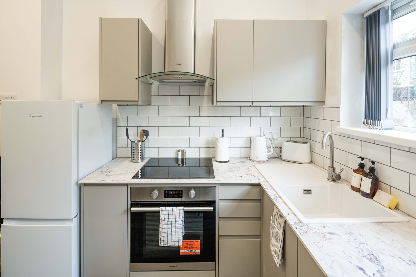 Modern 2B Home with Private Backyard & Fast WiFi 13 Hello Guest