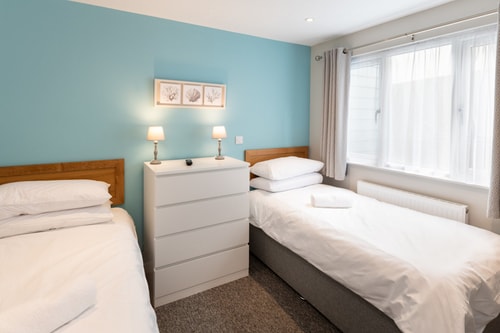 Seaside 3BD Retreat with Balcony & Stunning Views 12 Hello Guest