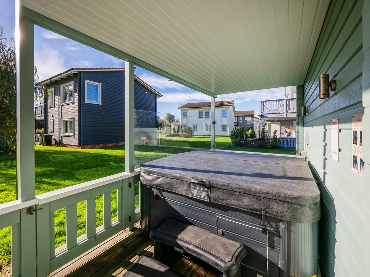 Luxury Lodge w/ Hot Tub on 400-Acre Estate 39 Hello Guest