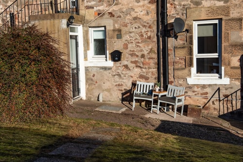 T&J House in Eyemouth: Cozy Coastal Retreat 10 Hello Guest