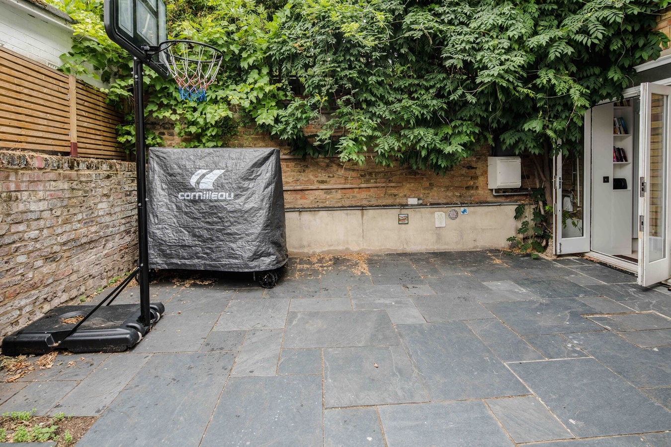 Stylish 2 Bedroom / 2 Bath in Notting Hill 18 Hello Guest