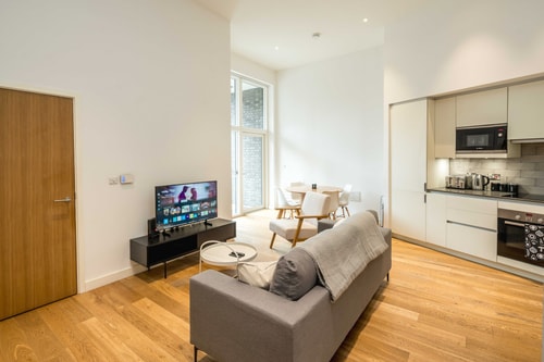 Modern 2 bed Flat Near O2 & Canary Wharf 9 Hello Guest