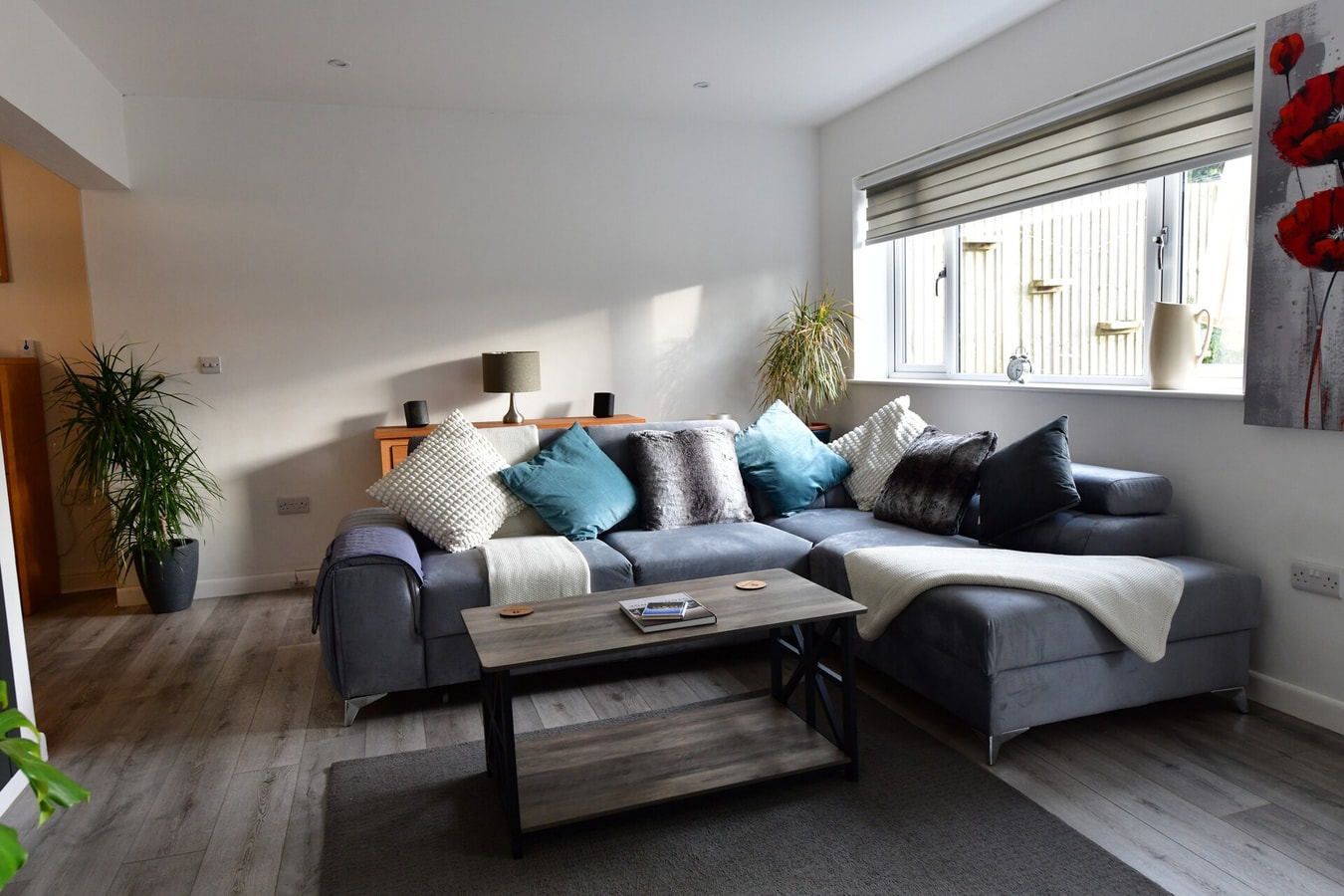 2BD Garden Home - A Short Walk to Stonehenge 12 Hello Guest