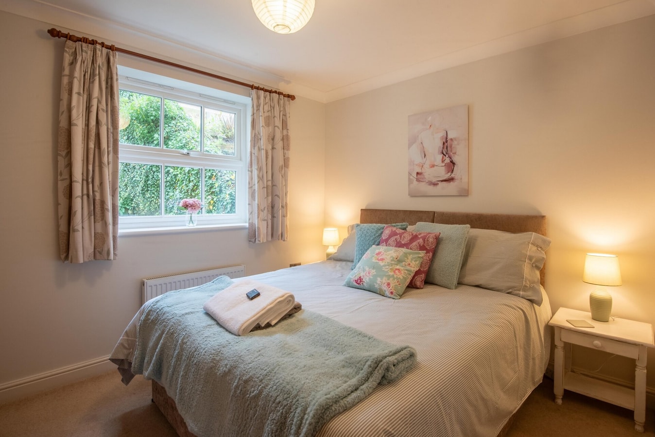 Modern 2-Bed Flat in Tavistock Centre 9 Hello Guest