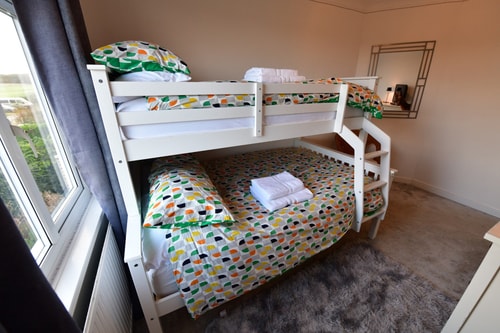 2BD Garden Home - A Short Walk to Stonehenge 8 Hello Guest