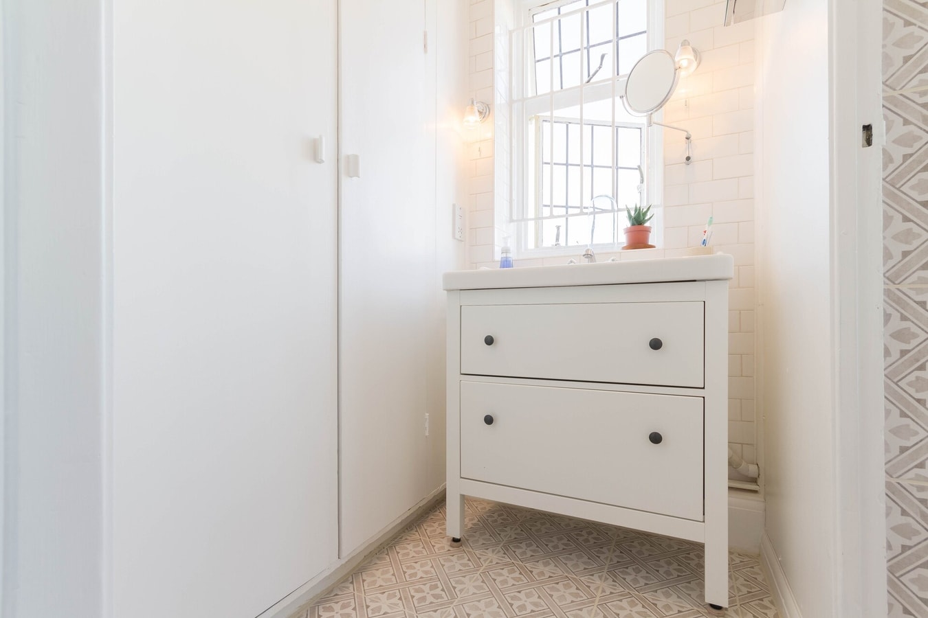 Chic 1 Bed Studio Flat in Popular Bloomsbury 12 Hello Guest