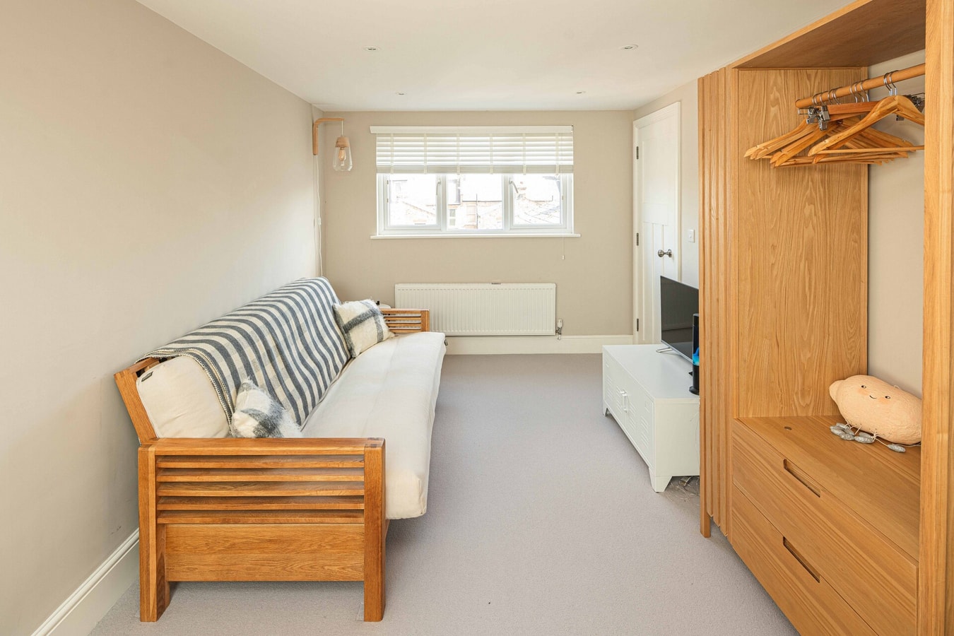 Stylish Crouch End 2B2B Flat - Sleeps 4 8 Hello Guest