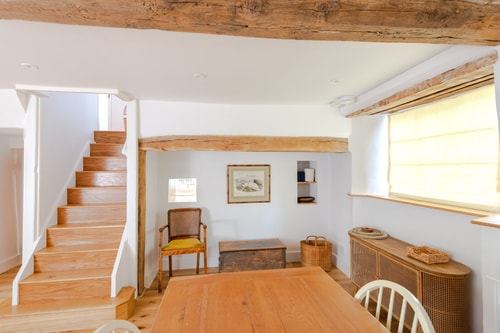 Beautiful 3BD Thatched Stone Cottage Kettering 14 Hello Guest