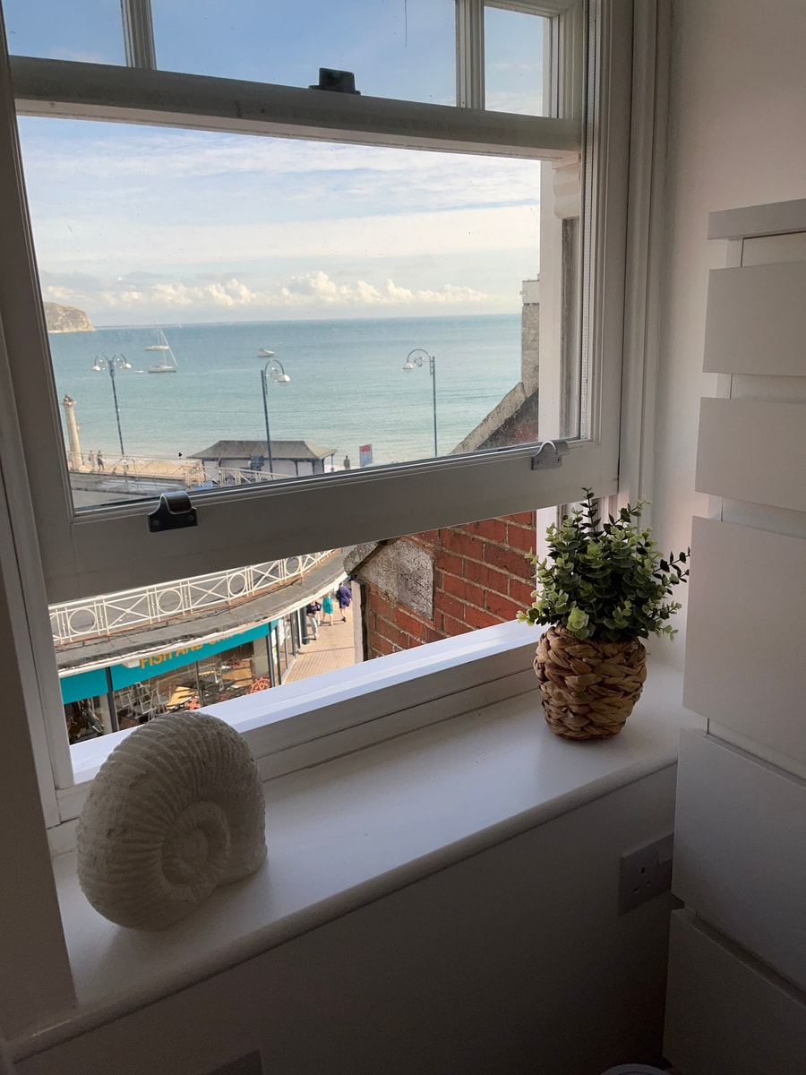 Apartment - Centre of Swanage Stunning Sea views 11 Hello Guest